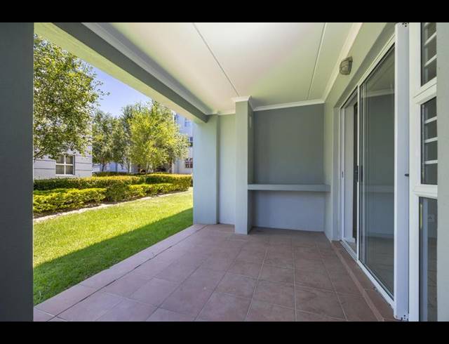 2 BEDROOM PROPERTY TO RENT IN VREDEKLOOF EAST